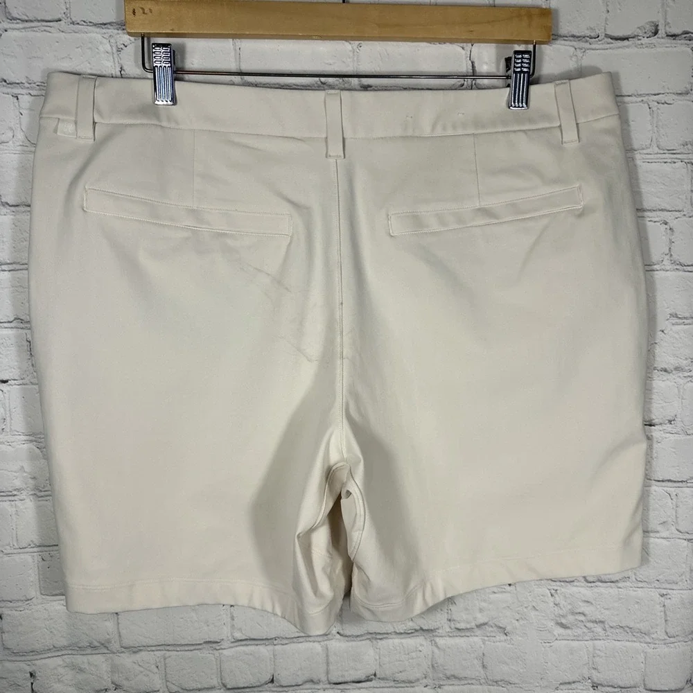 FLAW Lululemon Commission‎ Golf Shorts 9